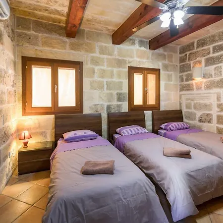 Ganni's - Luxury Converted Holiday Farmhouse With Private Pool In Island Of Gozo Xewkija