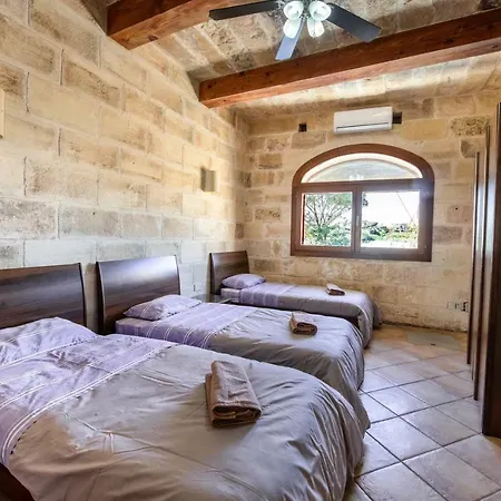 Ganni's - Luxury Converted Holiday Farmhouse With Private Pool In Island Of Gozo